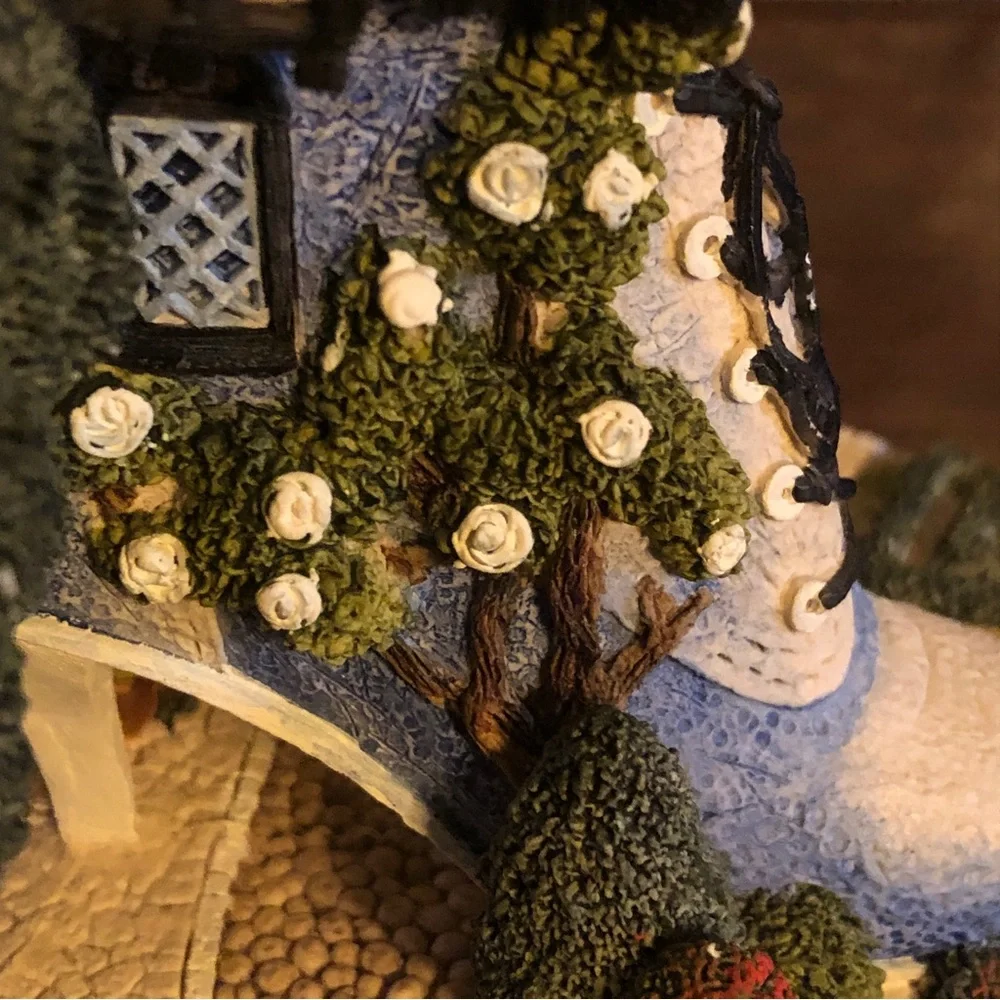 The shoemaker’s dream clocktower boot figurine‎ John Herbert 1990 John Hine